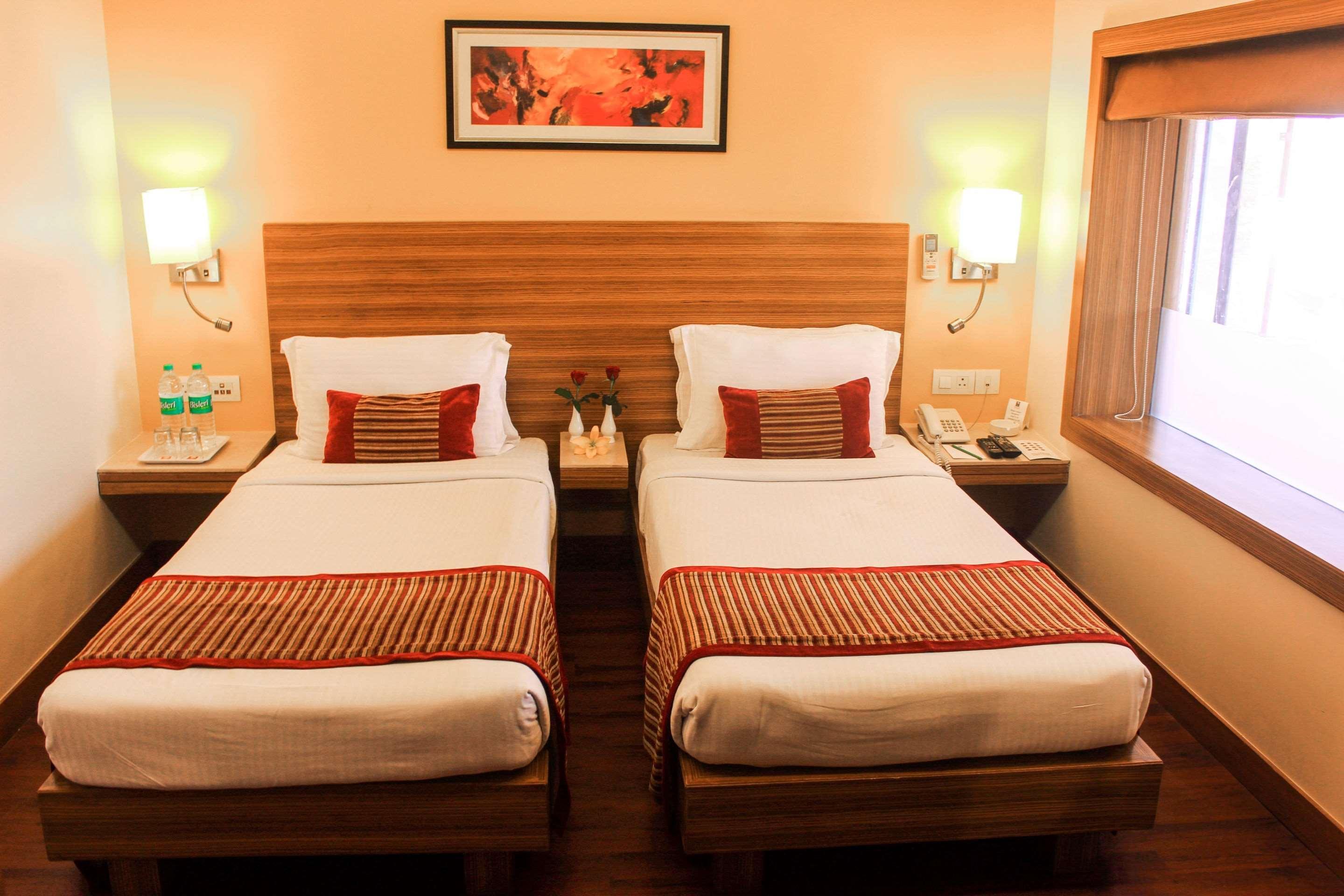 Hotel Heritage Formerly Known As Comfort Inn Heritage Mumbai Exteriör bild