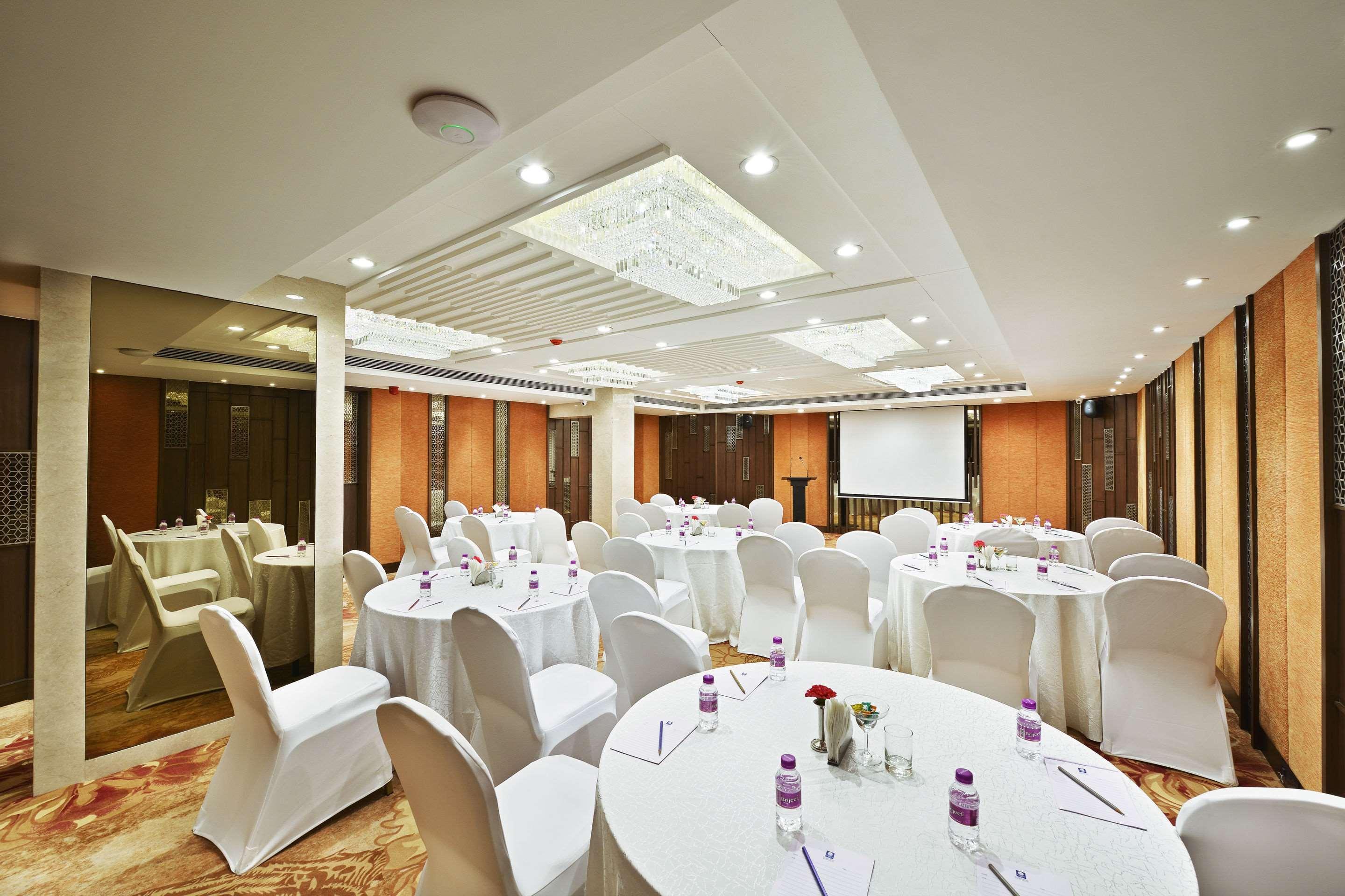 Hotel Heritage Formerly Known As Comfort Inn Heritage Mumbai Exteriör bild